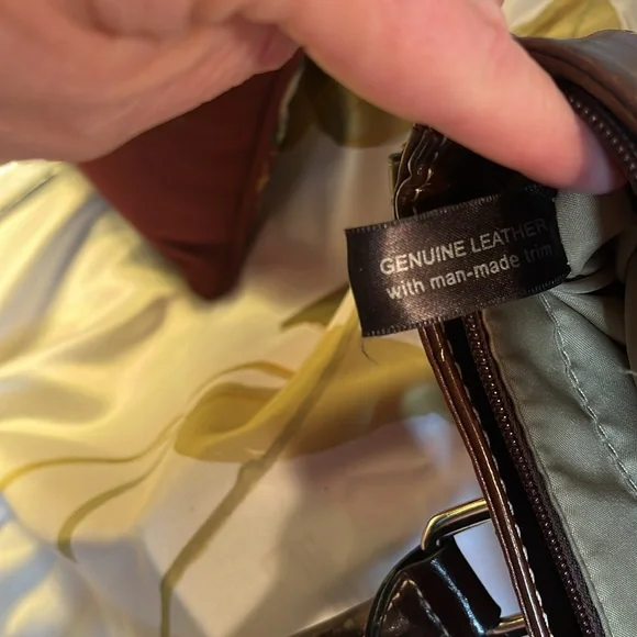 Giani Bernini Chocolate Brown Crossbody - Picture 7 of 8